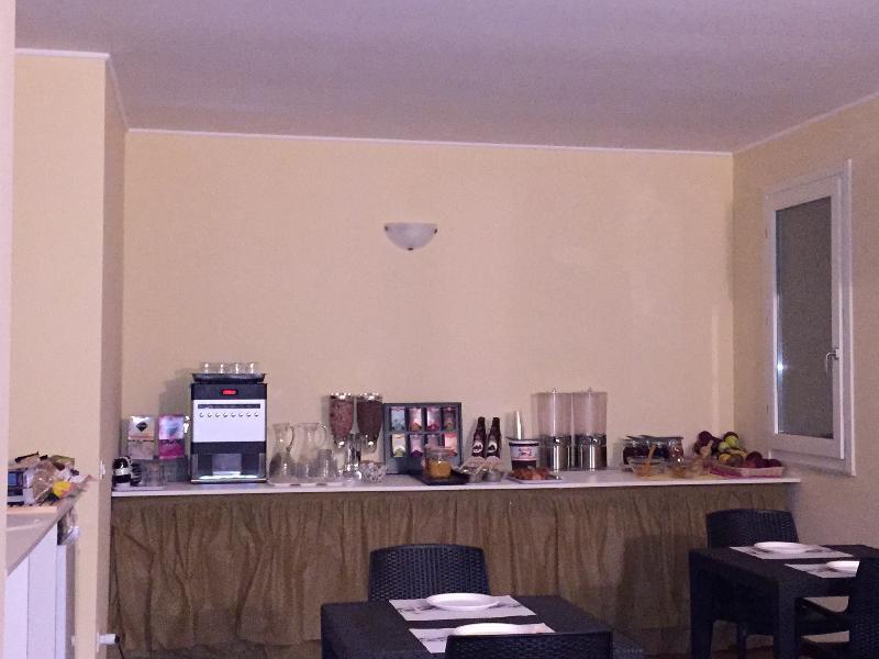 Al Borgo Aparthotel Sarzana Bagian luar foto