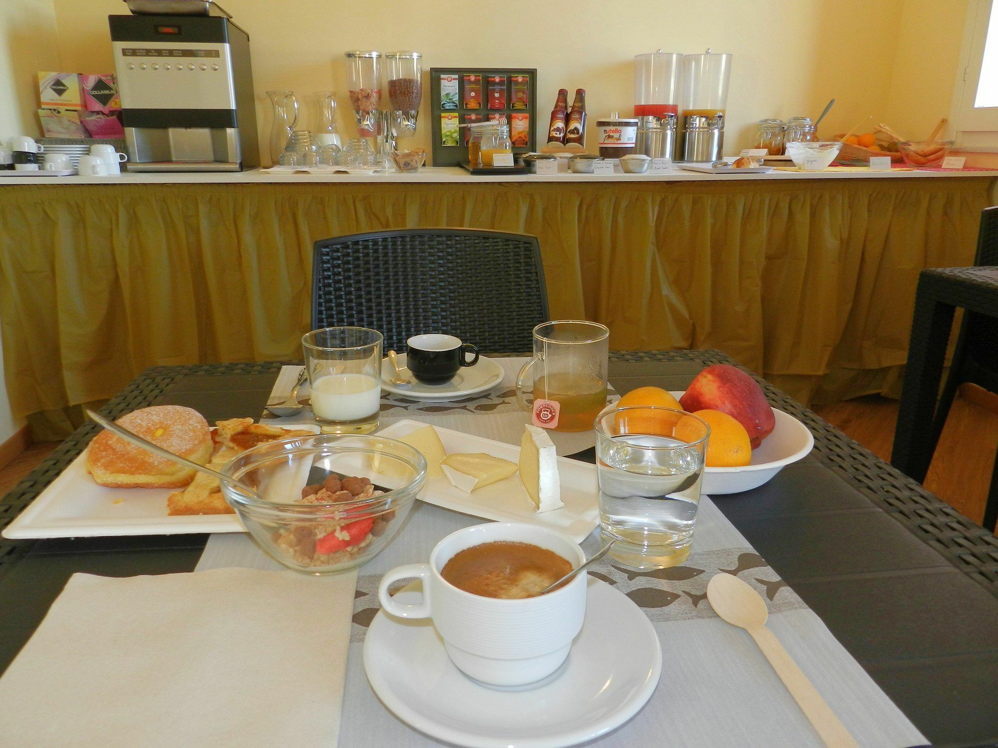 Al Borgo Aparthotel Sarzana Bagian luar foto